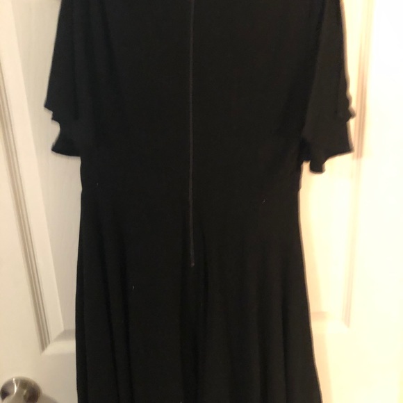 Dress - Picture 4 of 6